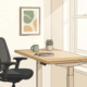 Opgeruimde thuiskantoorhoek met licht eiken zit-sta bureau, ergonomische stoel en kamerplant in warm zonlicht.